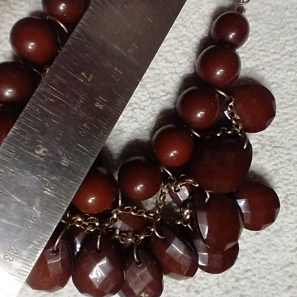 Brown beaded statement runway necklace - Picture 3 of 3